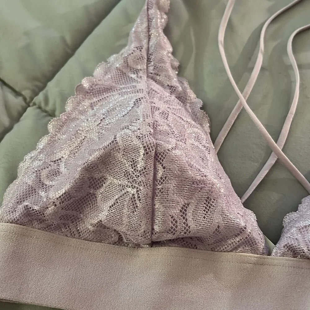 PINK Victoria's Secret Lavender Lace Bralette Halter‎ Crisscross Back S P - Picture 2 of 7